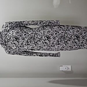 Poleci Geometric Black and Gray Dress. Sz S